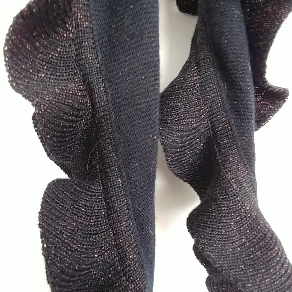 Top - Picture 2 of 3